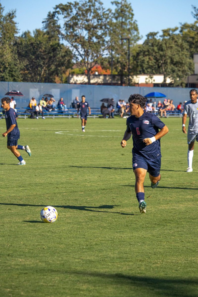 Midfielder Dominic Sanchez searches for an open teammate against Cañada at home on Tuesday, September 10, 2024.
