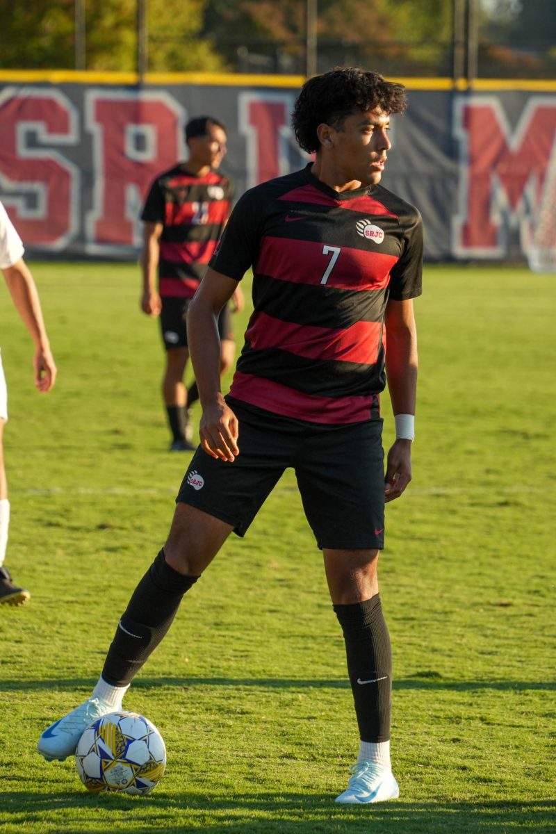 Santa Rosa’s midfielder Jerardo Herrera Macias assesses his options against American River on Tuesday, Oct. 1, 2024
