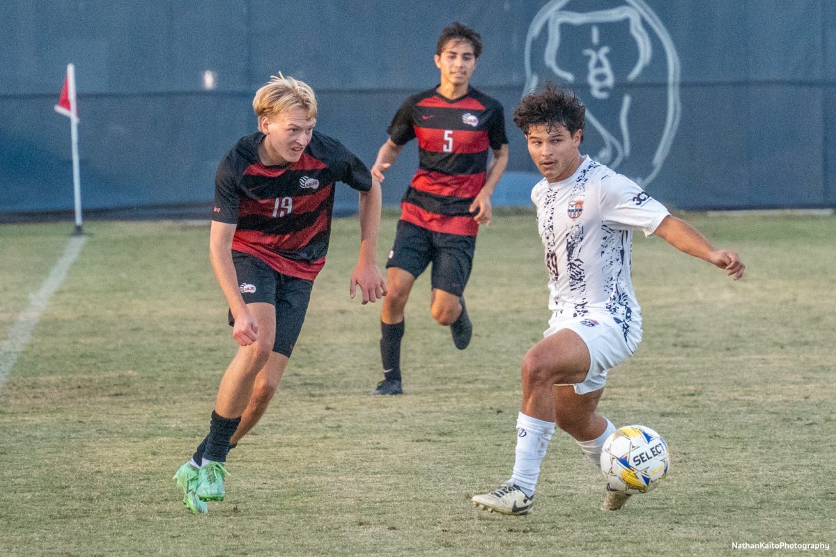 Santa Rosa’s midfielder Anton Berglund runs down the right hand side as the Bear Cubs search for the elusive late winner at home against Cosumnes River on Tuesday, Nov. 12, 2024. 