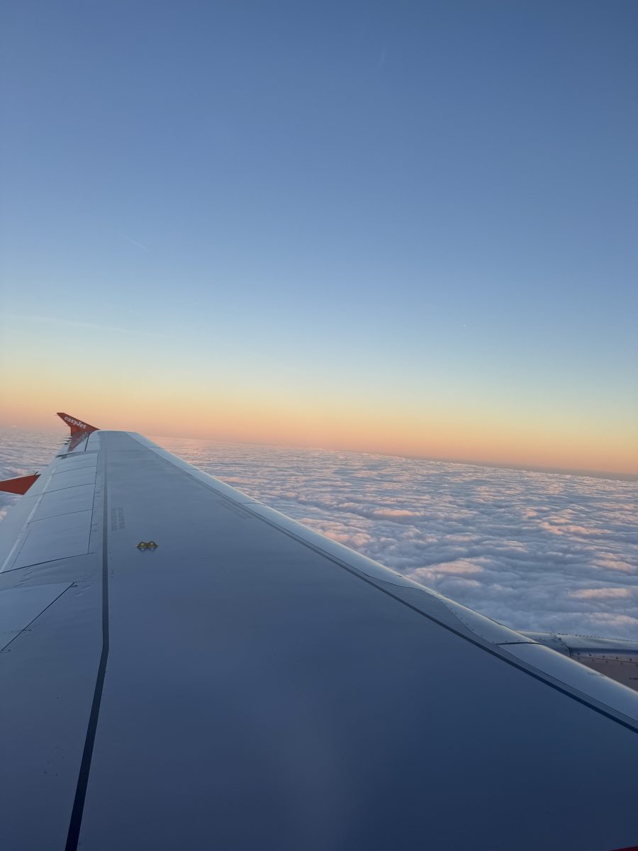 Plane wing photo en route to Barcelona. Despite being a budget option the bag fees with easyJet can get stratospheric which is why picking a good bag is essential (see below).