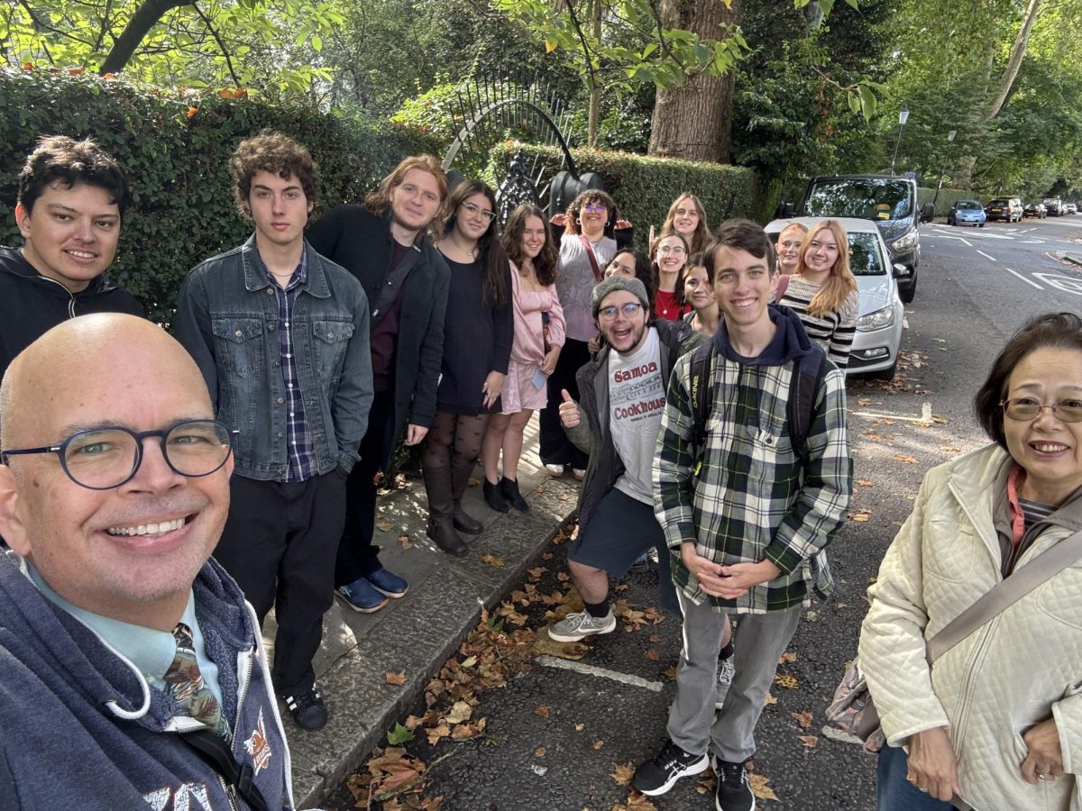 Study Abroad Instructor Gregory Beyrer's  takes students in his U.S. history class on a field trip to see Cornwell Gardens, a private key garden in London's Kensington neighborhood on Sept. 24, 2024.