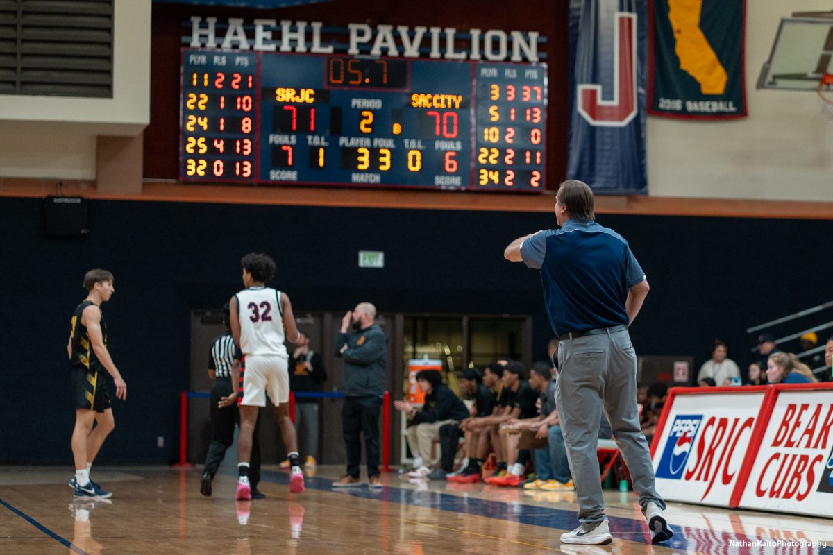 Bear Cubs’ head coach Craig McMillan directs his team as they try to see out a narrow lead against Sac City at Haehl Pavilion on Tuesday, Jan. 14, 2025.